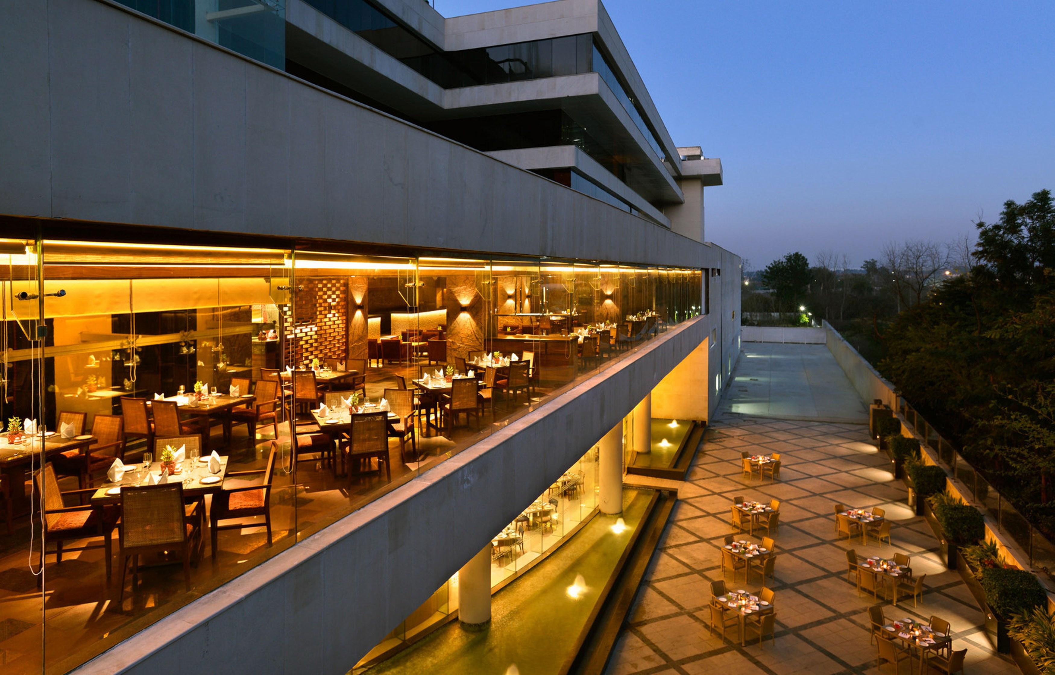 Hotel The Lalit Chandīgarh Exterior foto